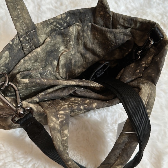 Lululemon On my Level micro Bag - Picture 2 of 2